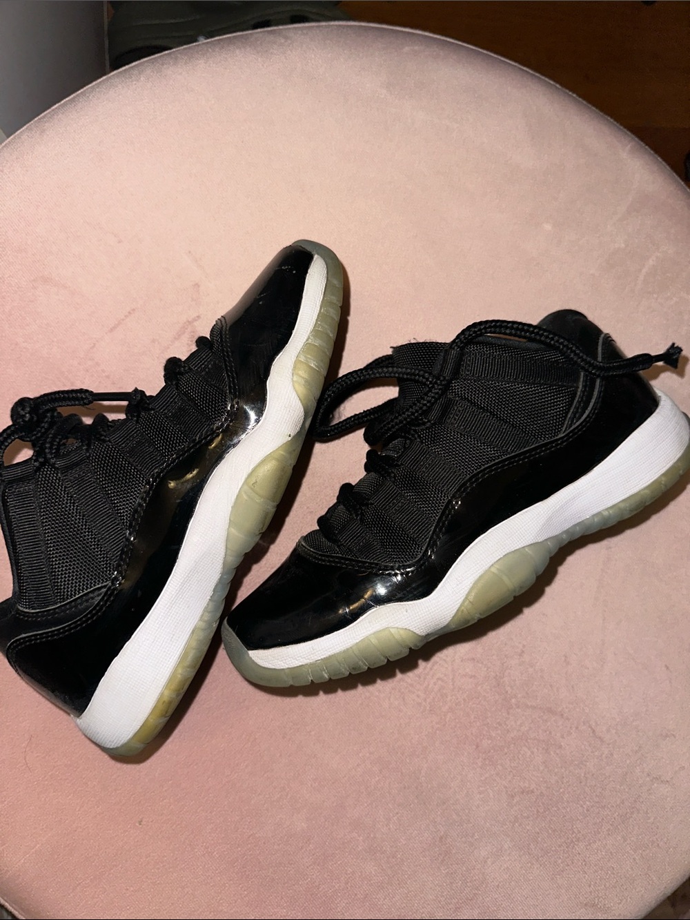 Kids Black Low-Top Sneakers with White Midsole